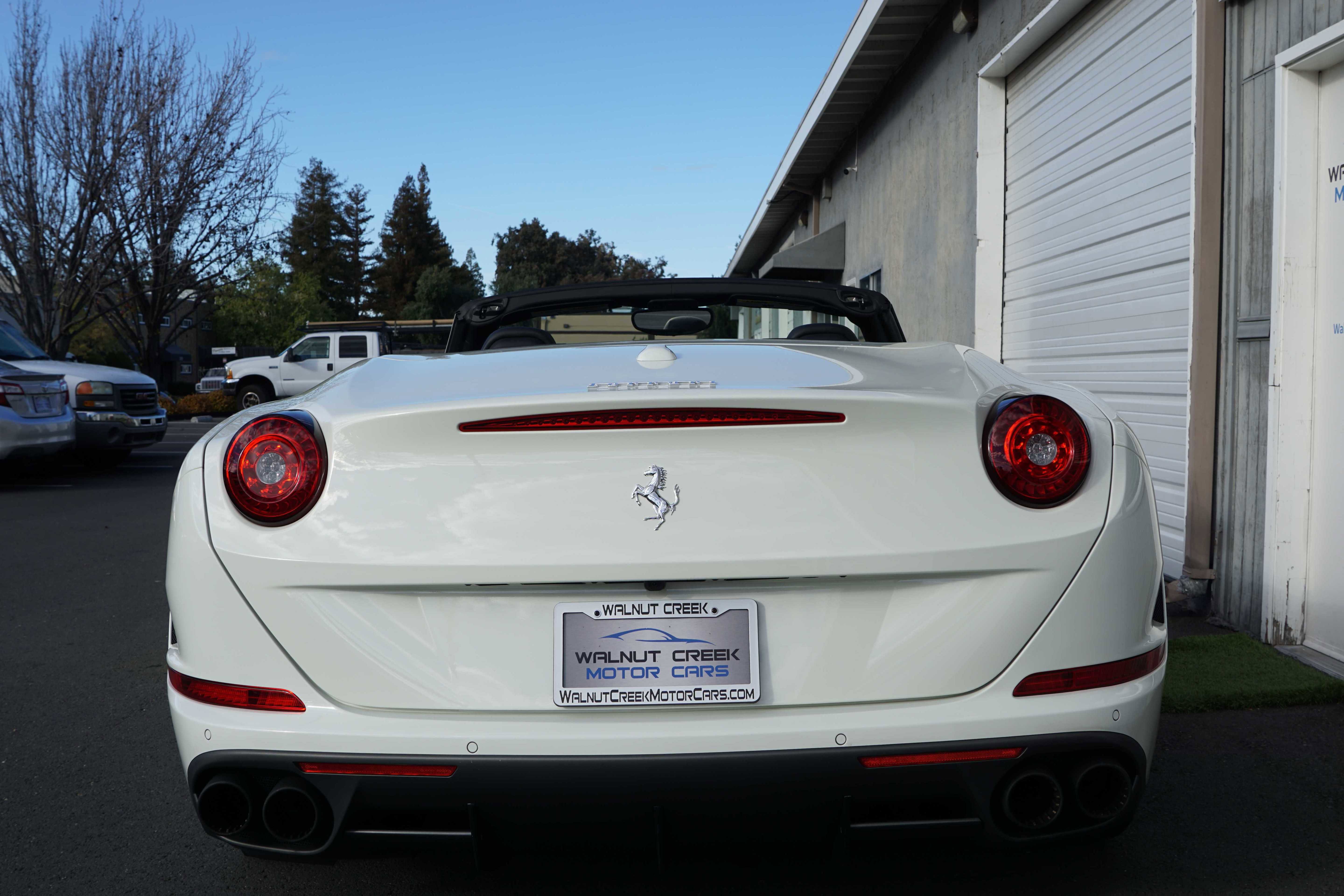 Used 2017 Ferrari California T image 36