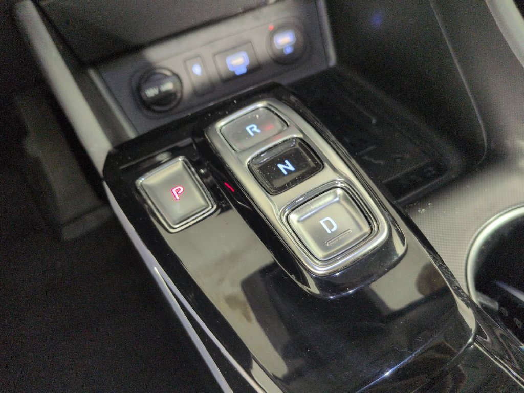 Used 2023 Hyundai Sonata Limited w/ Preferred Accessory Package FWD image 25