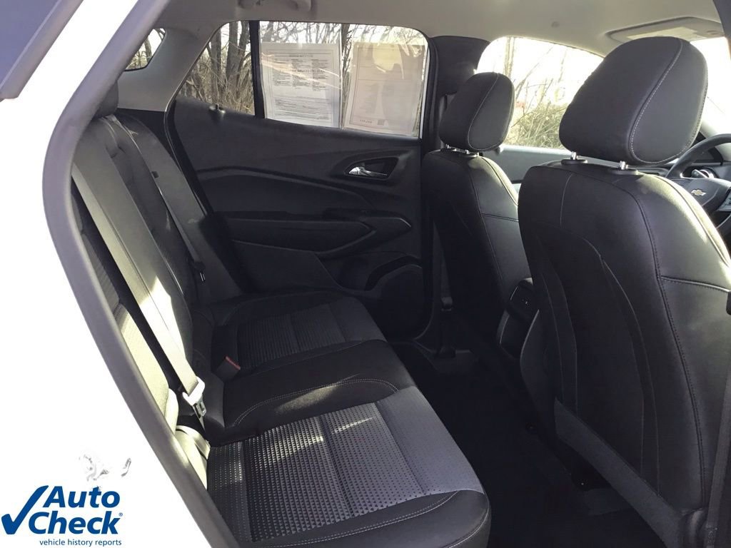 Used 2025 Chevrolet Trax LT image 15