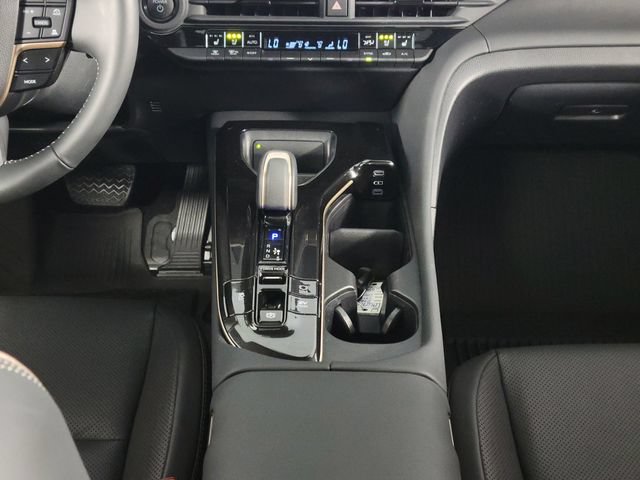 Used 2025 Toyota Crown Signia w/ Advanced Technology Package AWD/4WD image 26
