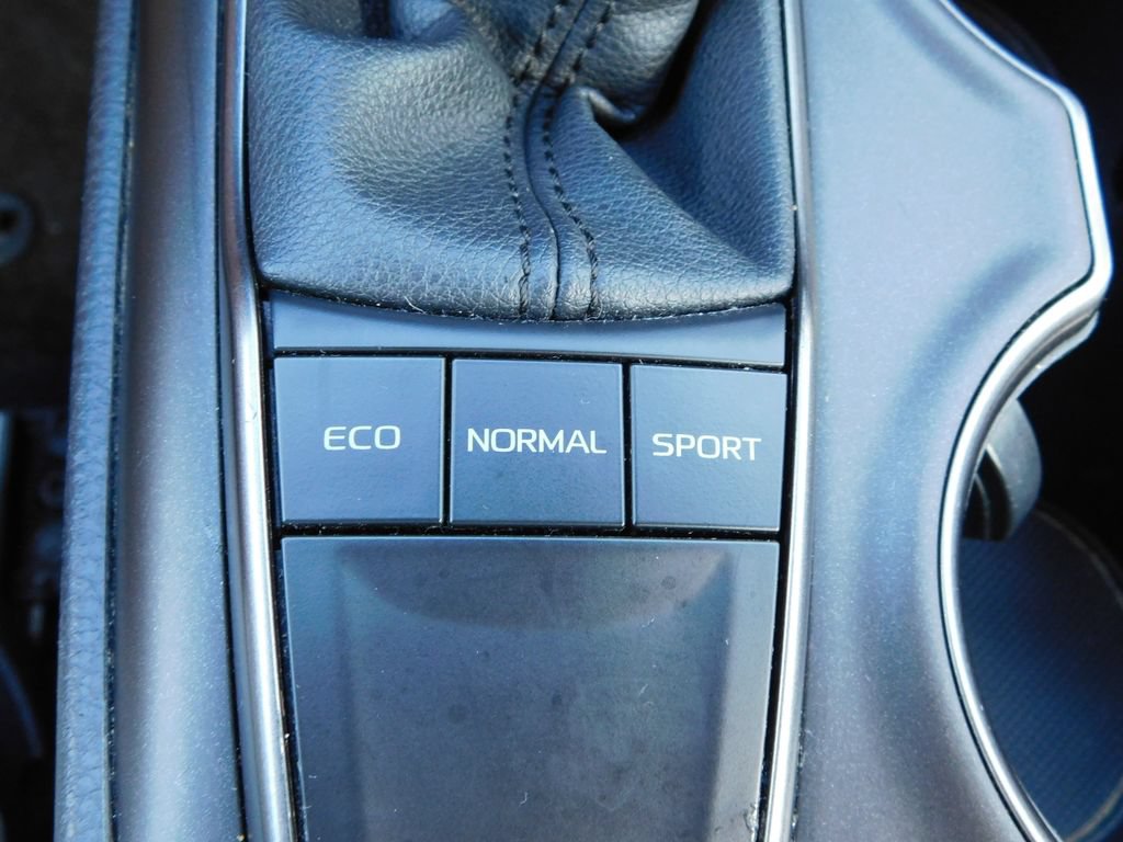 Used 2023 Toyota Camry SE FWD image 32