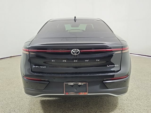 Used 2024 Toyota Crown AWD/4WD image 6
