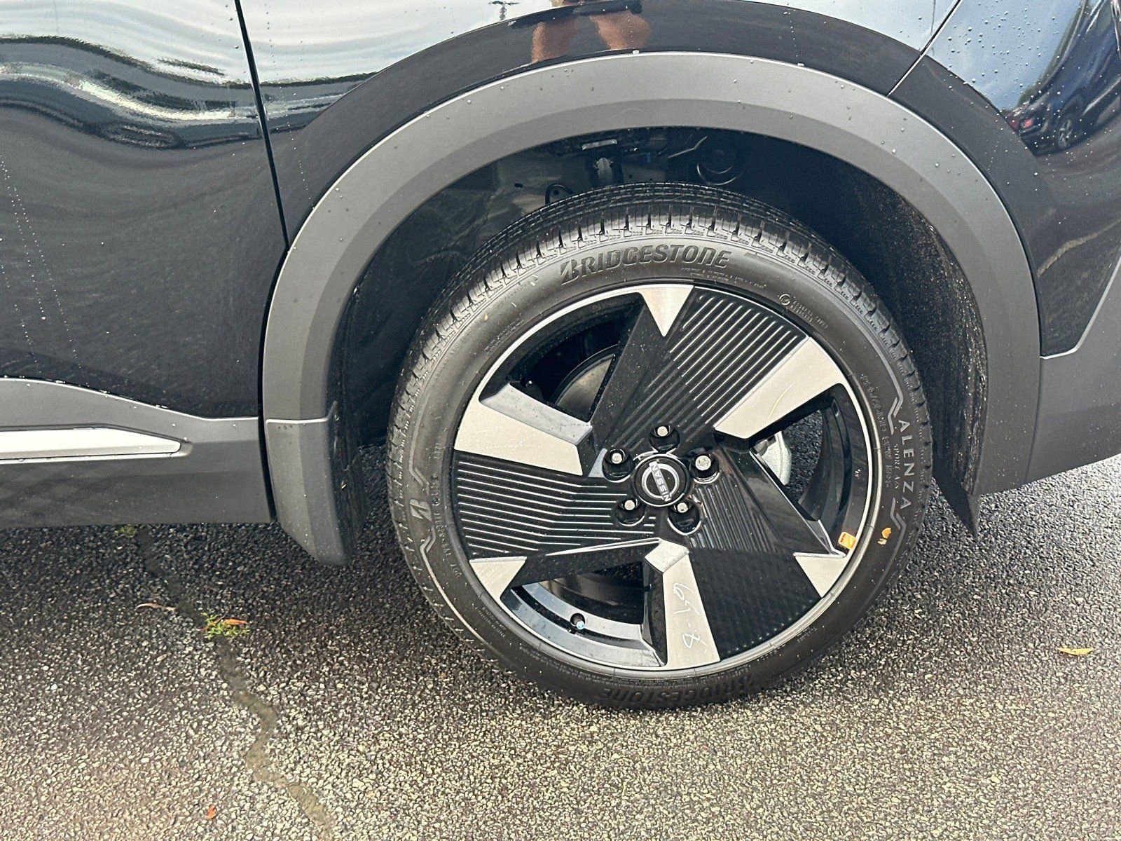 New 2026 Nissan Kicks SR image 12