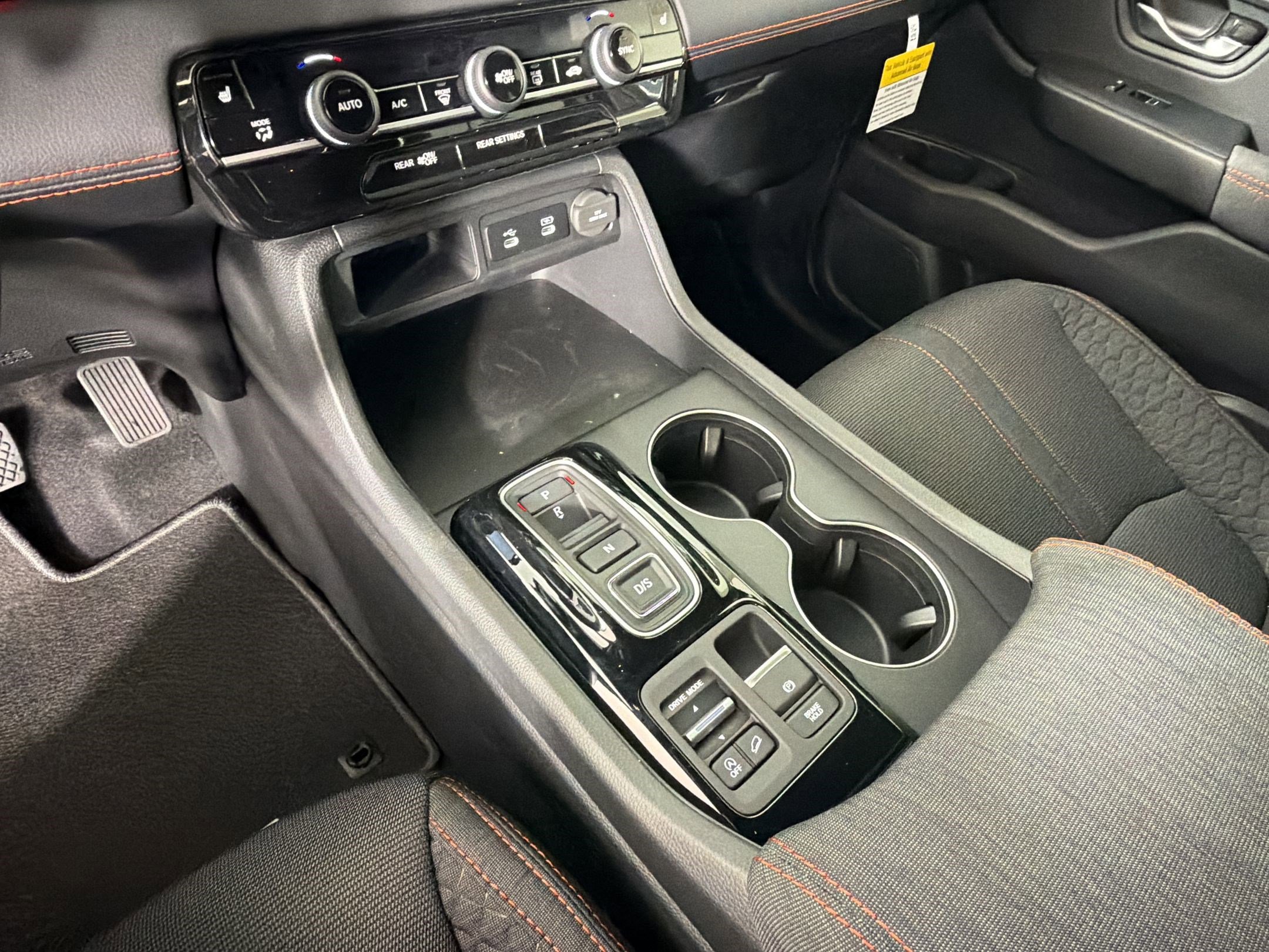 New 2026 Honda Pilot Sport image 25