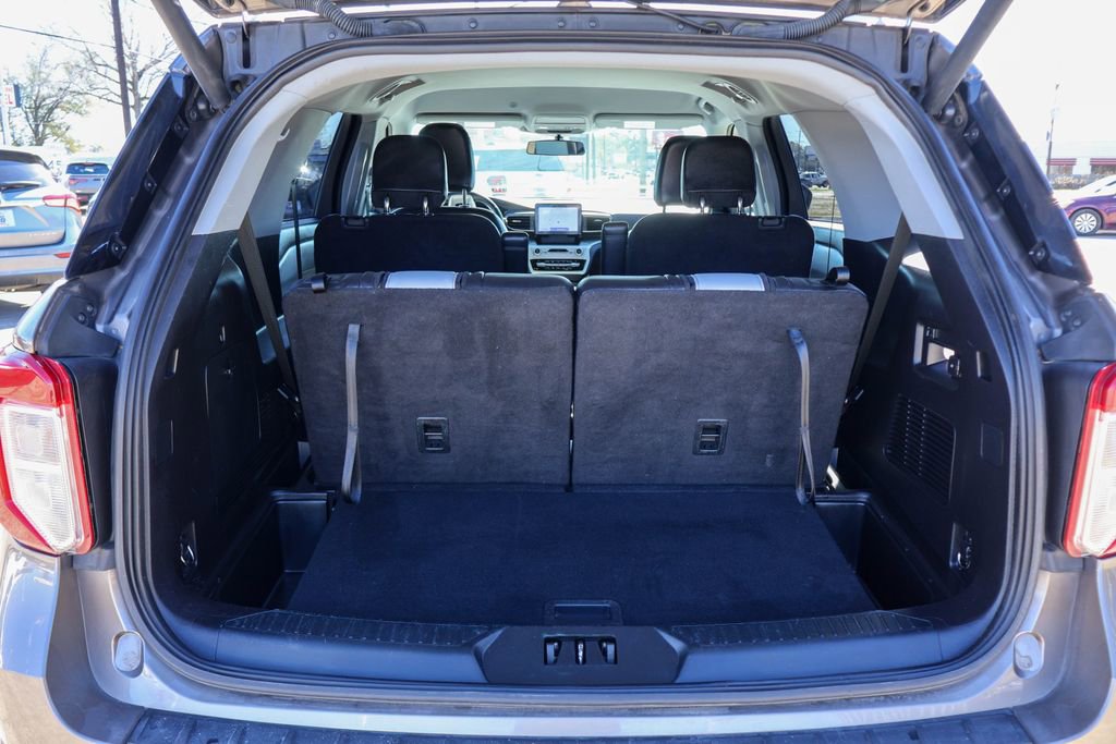 Used 2021 Ford Explorer XLT w/ Equipment Group 202A image 24