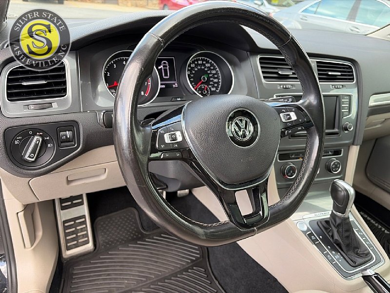 Used 2017 Volkswagen Golf Alltrack SE AWD/4WD image 22