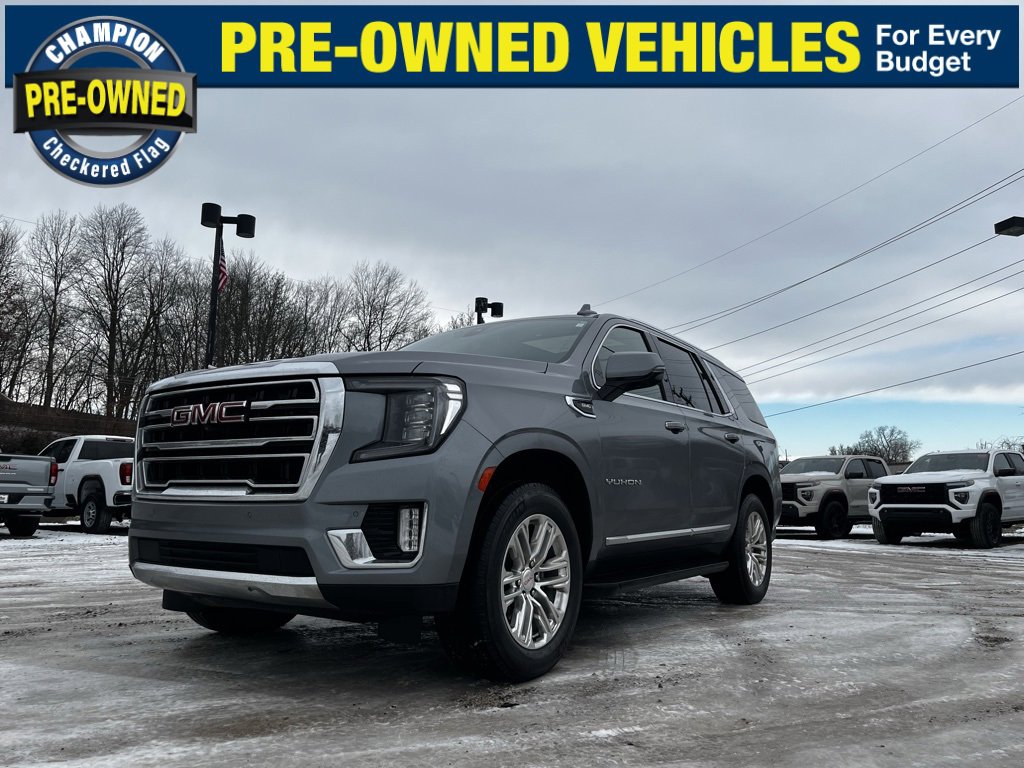 Used 2022 GMC Yukon SLT w/ SLT Premium Package image 2
