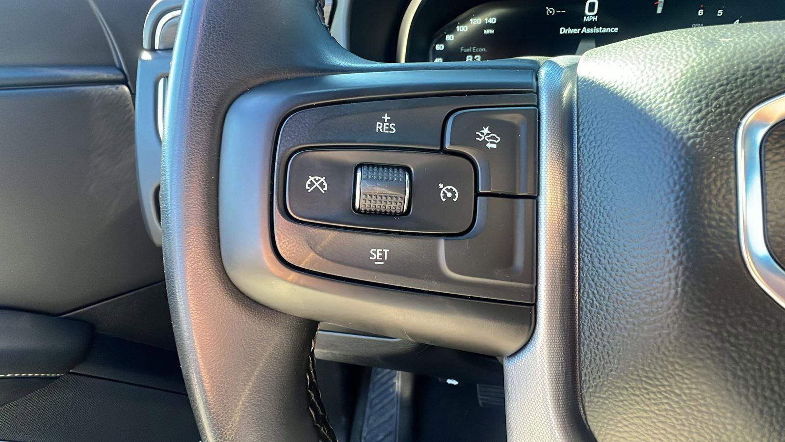 Used 2024 GMC Yukon SLT image 20