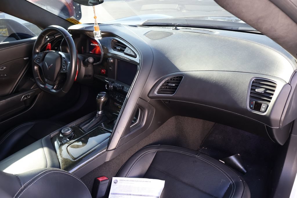 Used 2016 Chevrolet Corvette Z06 w/ 3LZ Preferred Equipment Group RWD image 37
