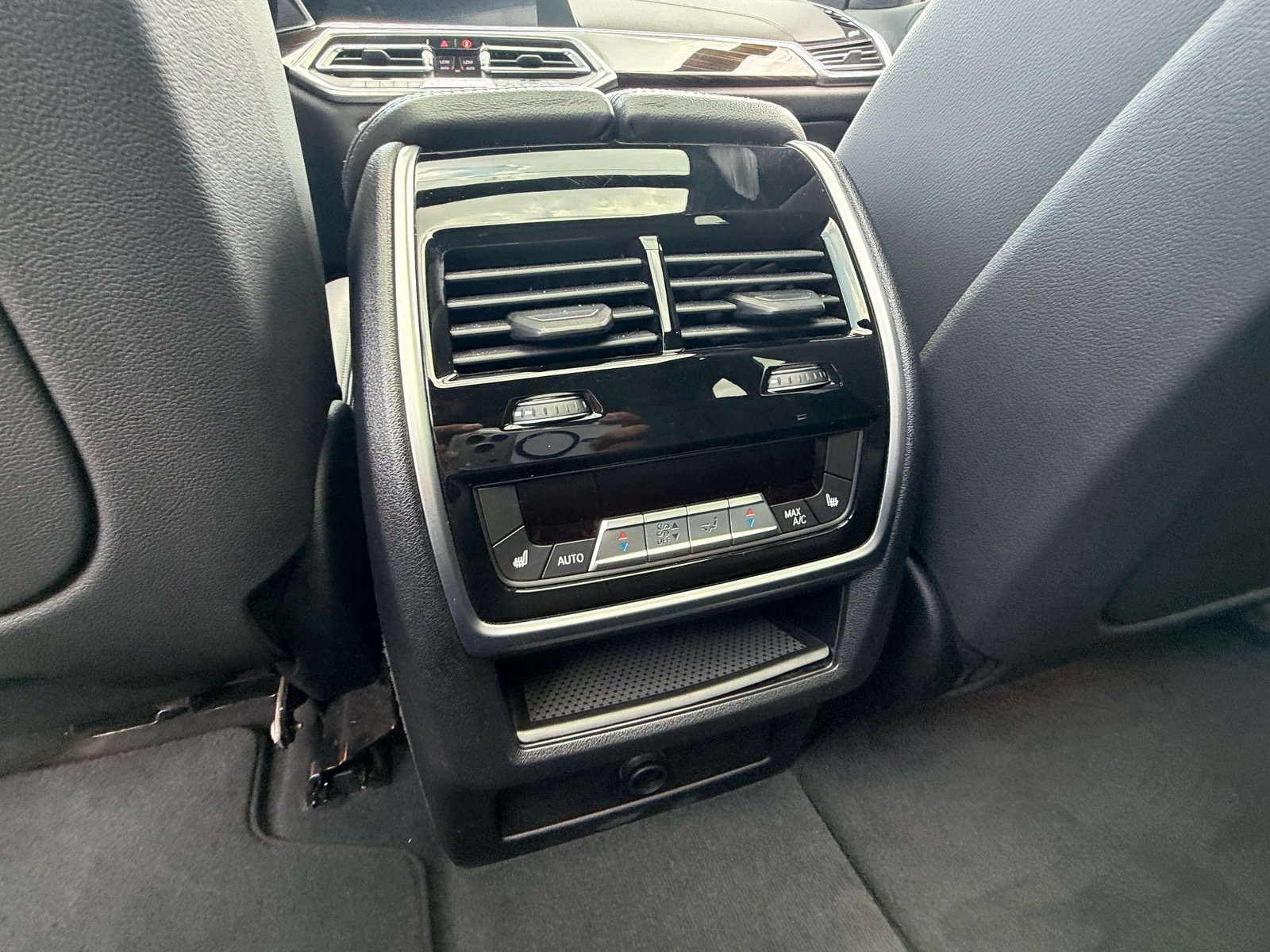 Used 2020 BMW X5 xDrive40i w/ Premium Package AWD/4WD image 12