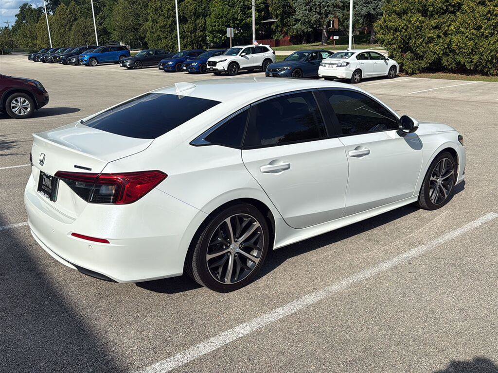 Used 2024 Honda Civic Touring image 16
