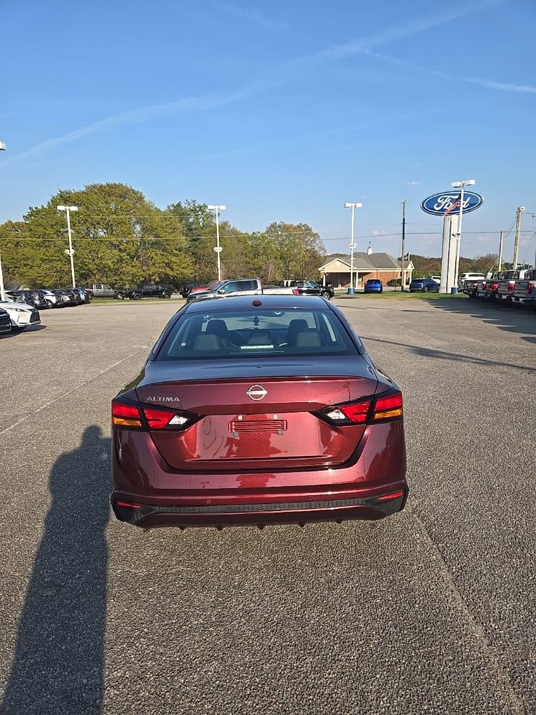 Used 2025 Nissan Altima 2.5 SV image 5
