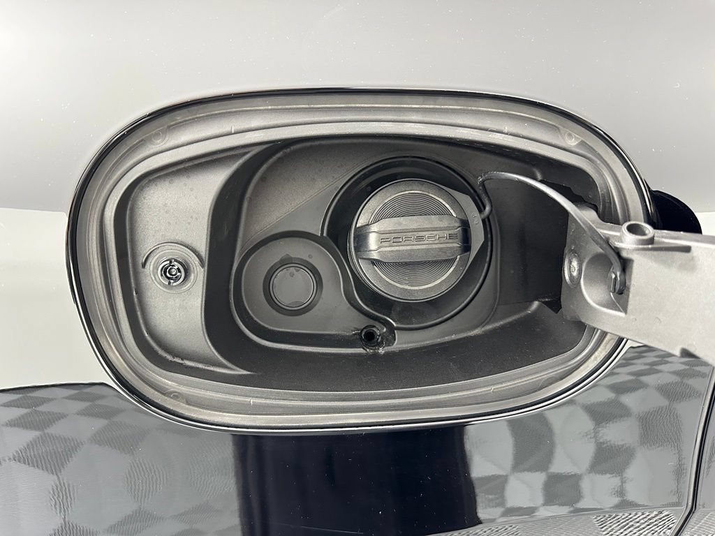 Certified 2024 Porsche Cayenne AWD/4WD image 42