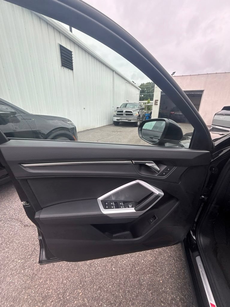 Used 2025 Audi Q3 2.0T Premium AWD/4WD image 10