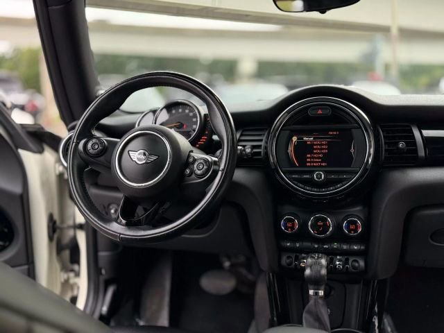 Used 2017 MINI Cooper 2-Door Hardtop image 19