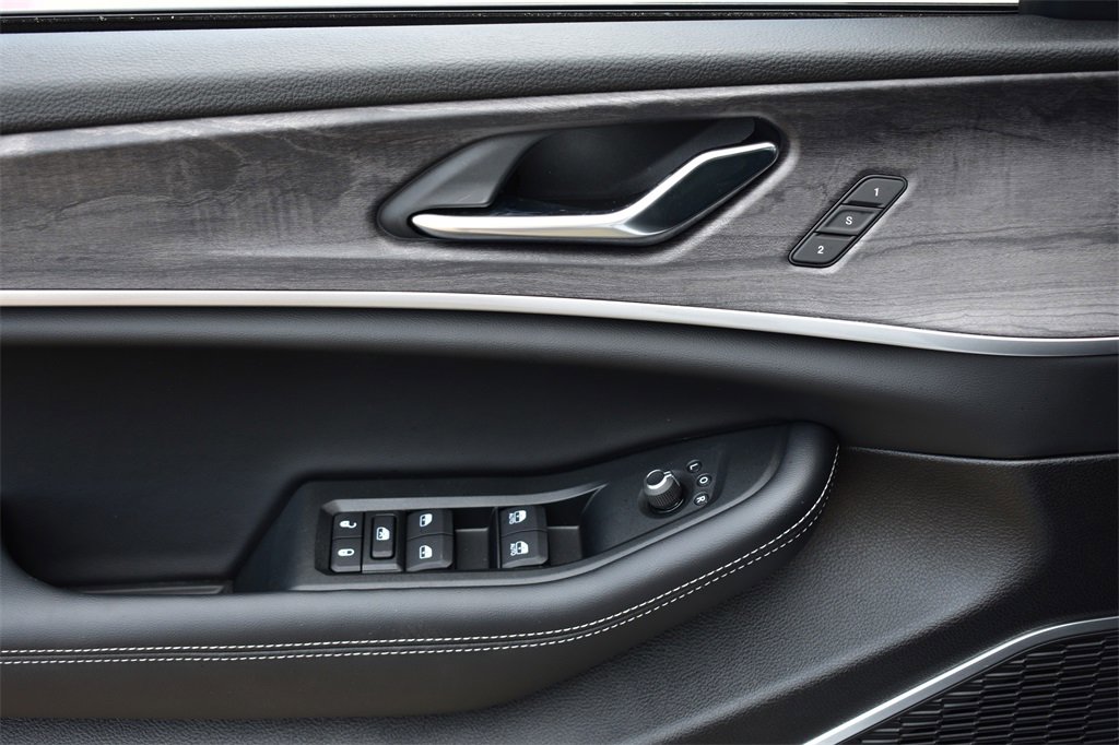 New 2024 Jeep Grand Cherokee Limited 4xe image 16