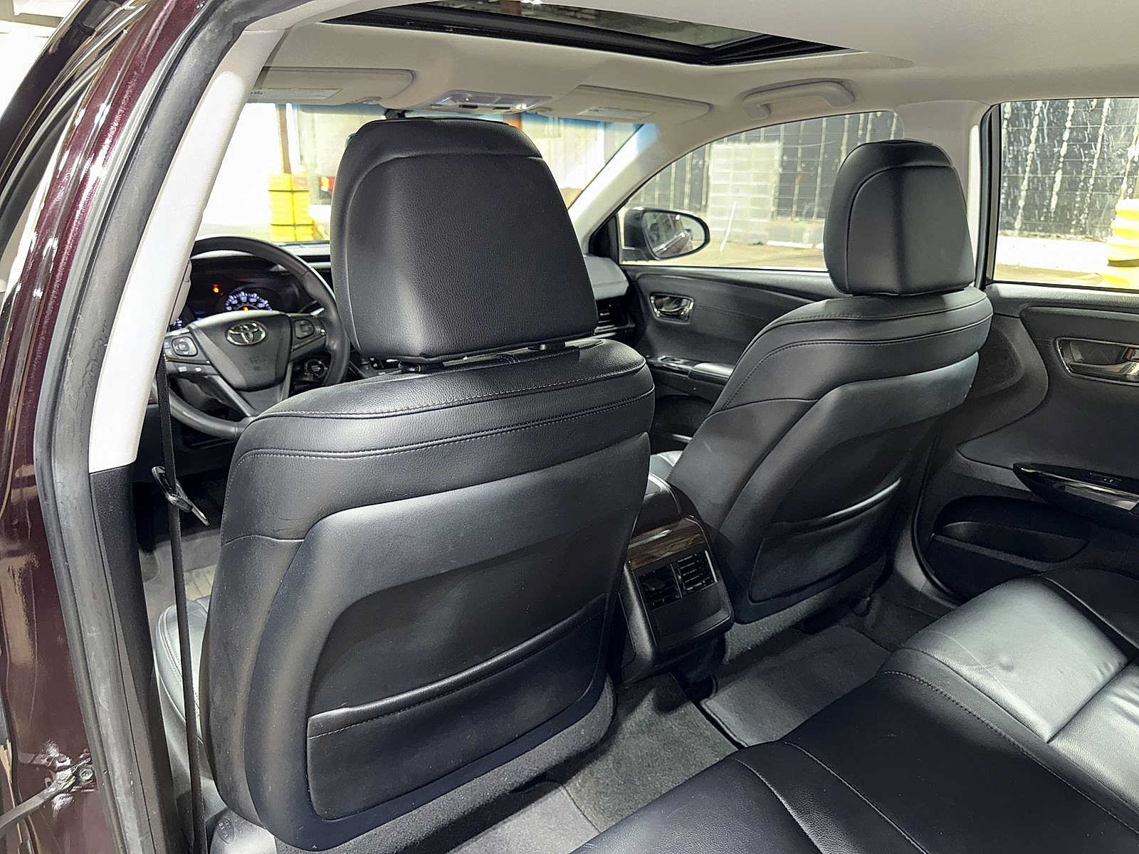 Used 2015 Toyota Avalon XLE Touring FWD image 28
