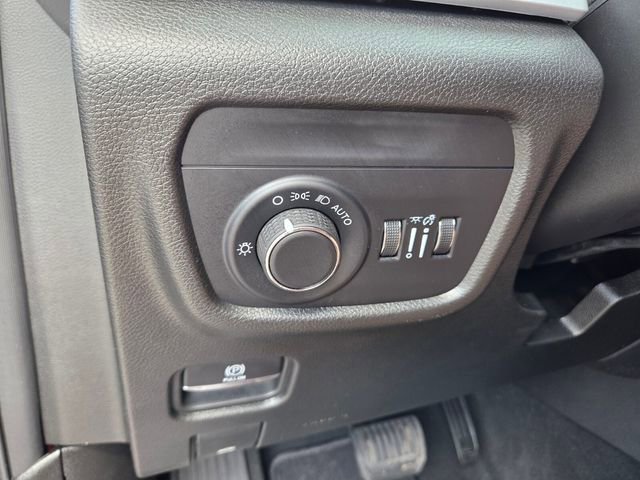 Certified 2025 Jeep Grand Cherokee Altitude image 23