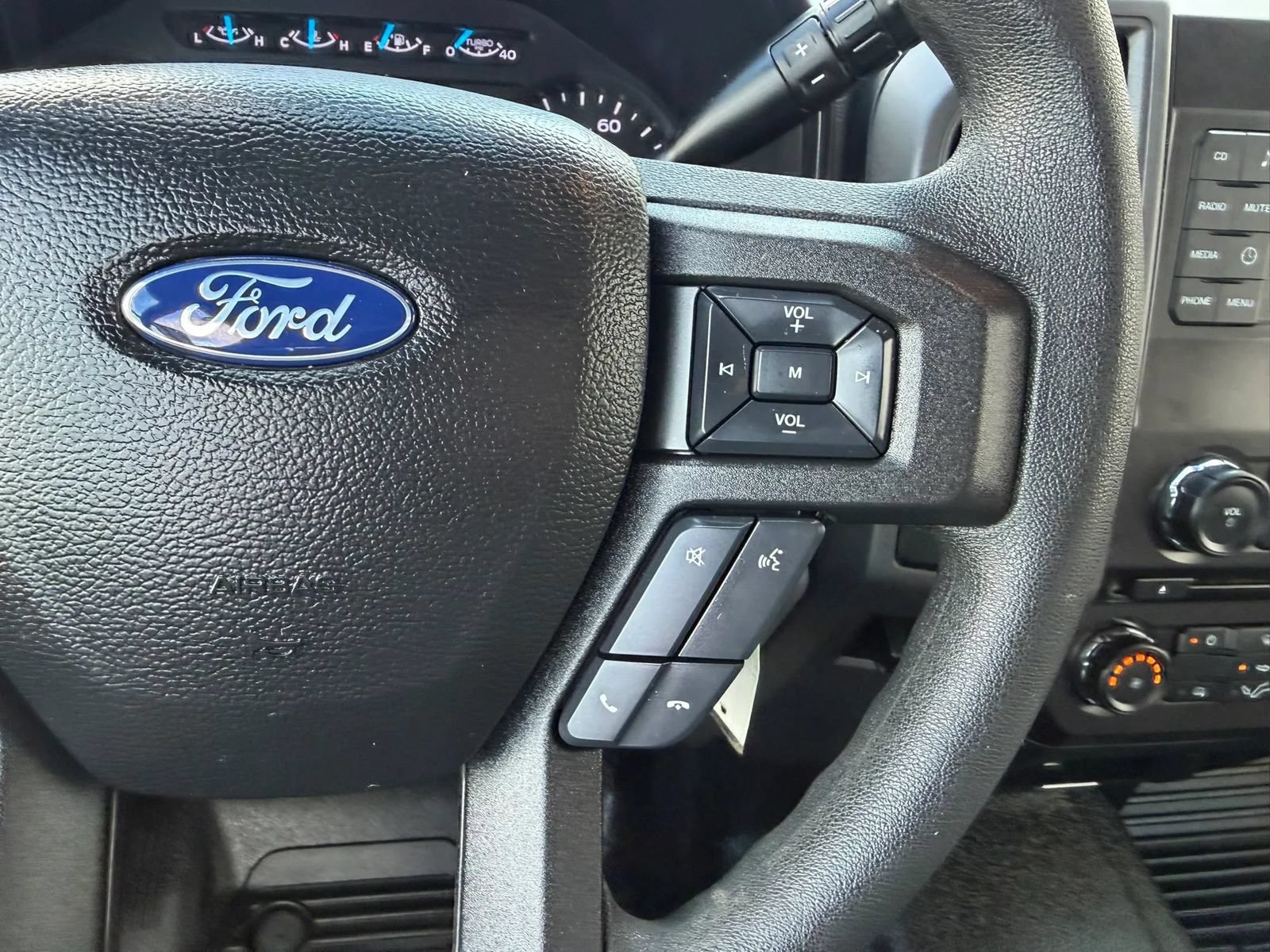 Used 2017 Ford F250 XL w/ Power Equipment Group AWD/4WD image 21