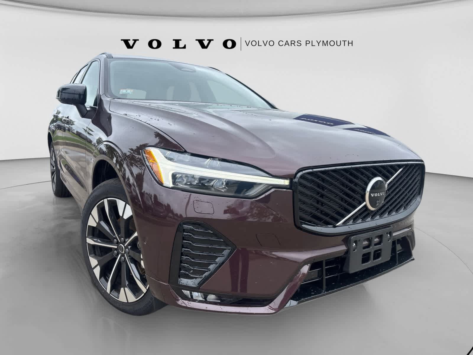 Used 2026 Volvo XC60 B5 Plus w/ Protection Package Premier AWD/4WD image 4