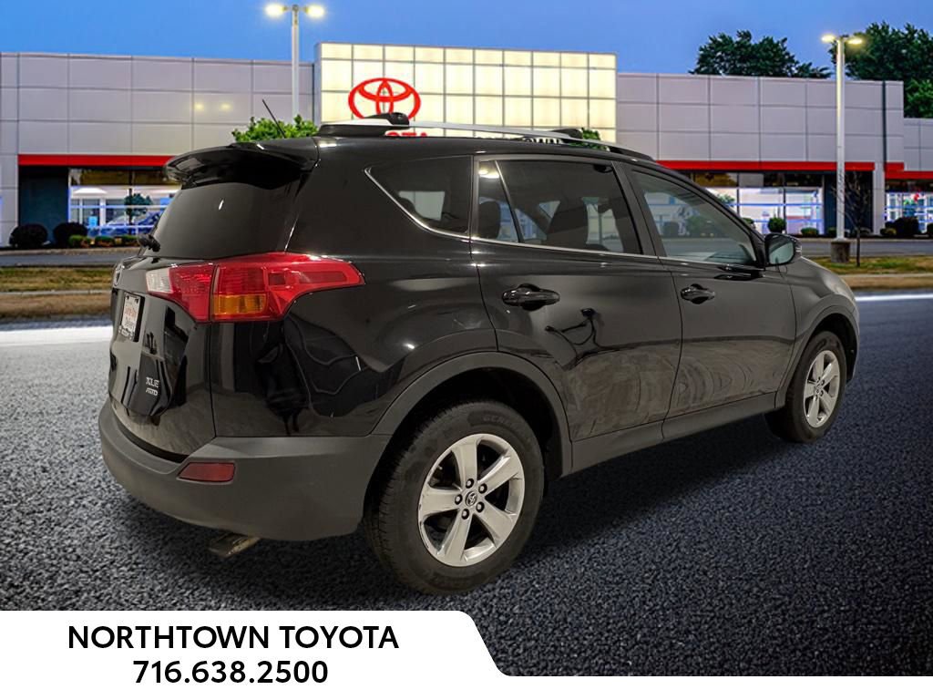 Used 2015 Toyota RAV4 XLE AWD/4WD image 12