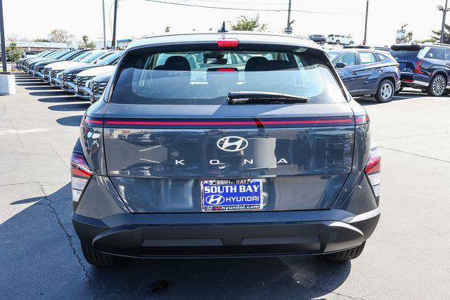 New 2027 Hyundai Kona SE FWD image 5
