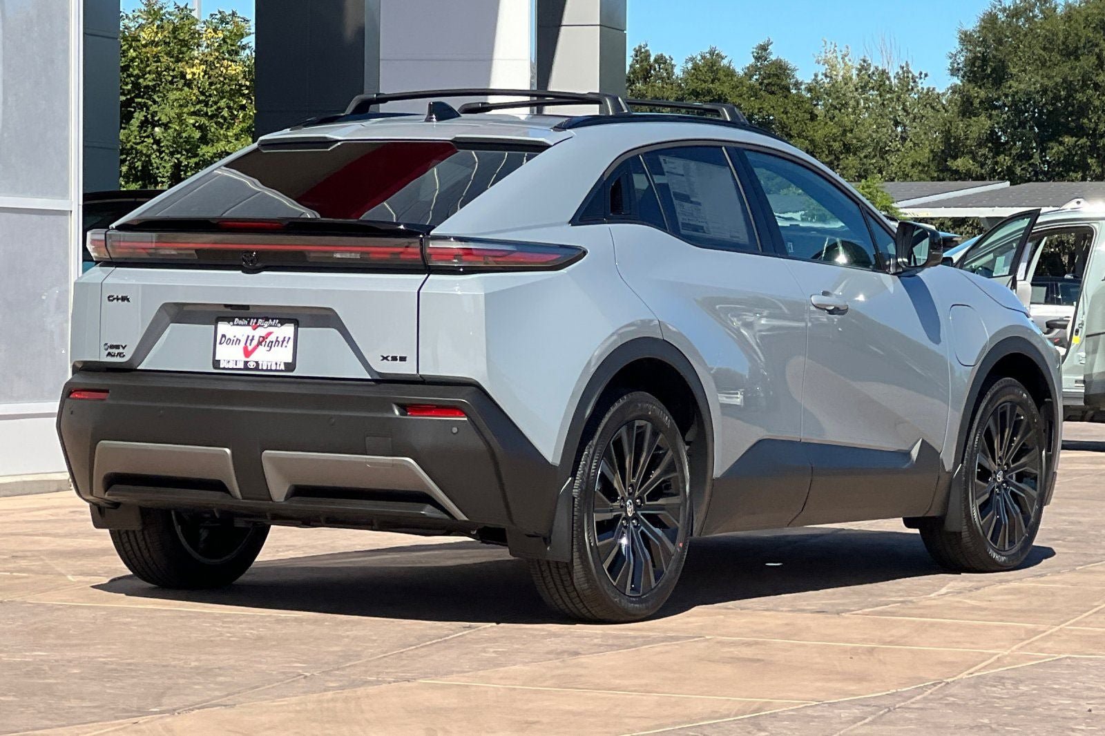 New 2026 Toyota C-HR w/ Cold Weather Package AWD/4WD image 4