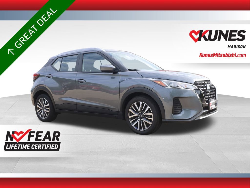 Used 2024 Nissan Kicks SV