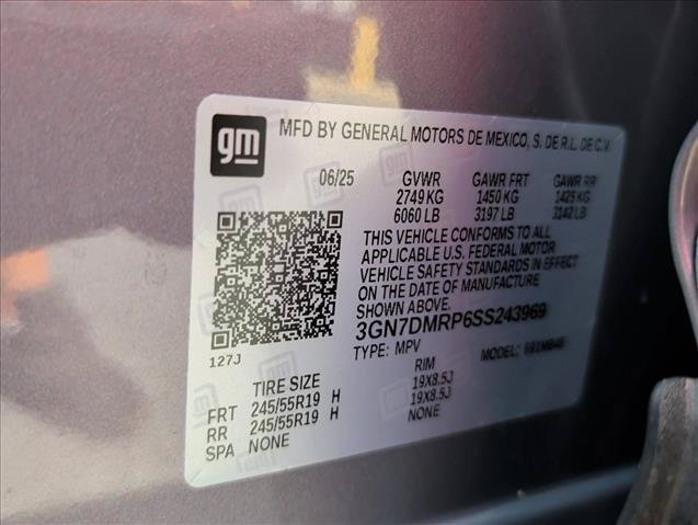 Used 2025 Chevrolet Equinox EV LT FWD image 24