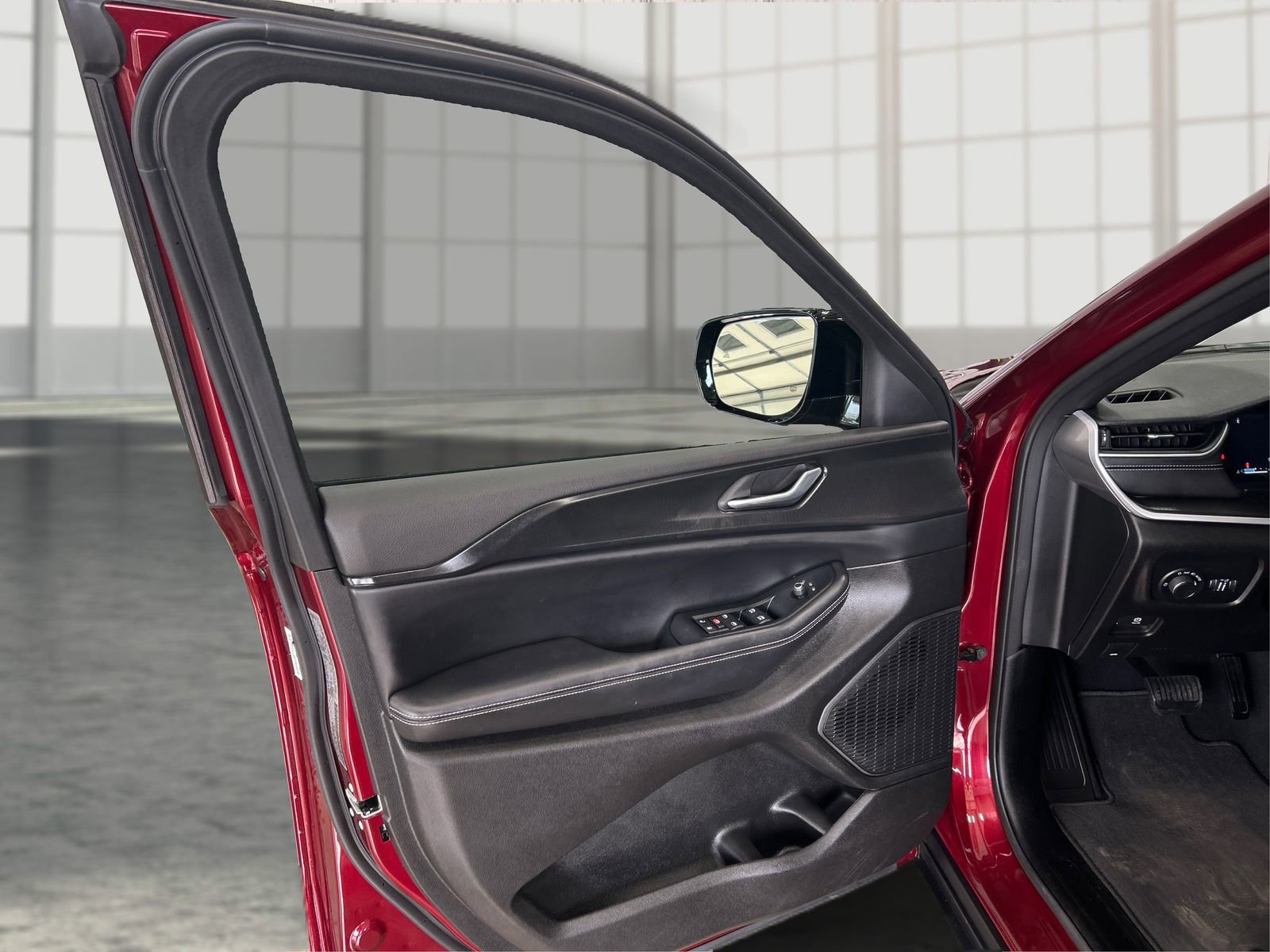 Used 2024 Jeep Grand Cherokee L Altitude image 19