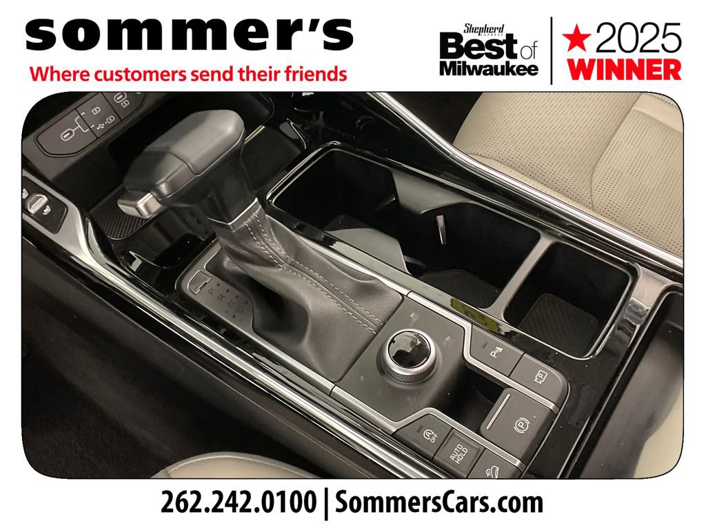 Used 2025 Kia Sorento SX AWD/4WD image 22
