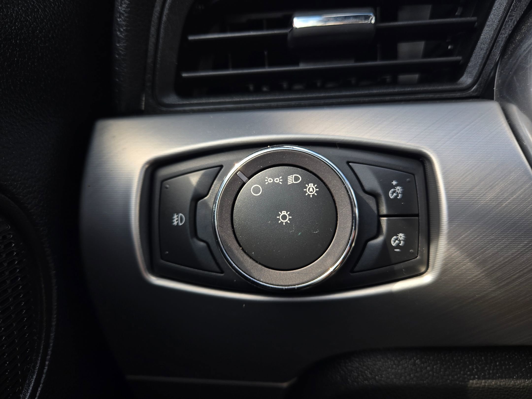 Used 2019 Ford Mustang Premium image 24