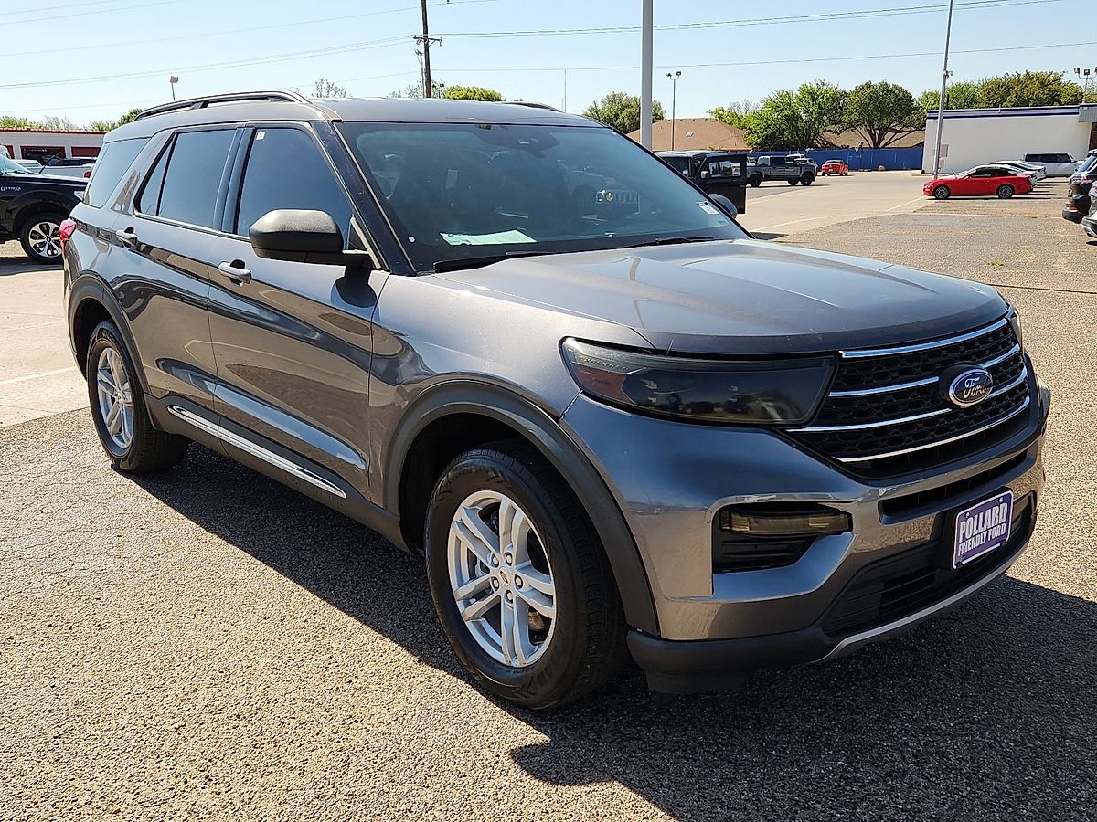 Used 2022 Ford Explorer XLT w/ Equipment Group 202A AWD/4WD image 4