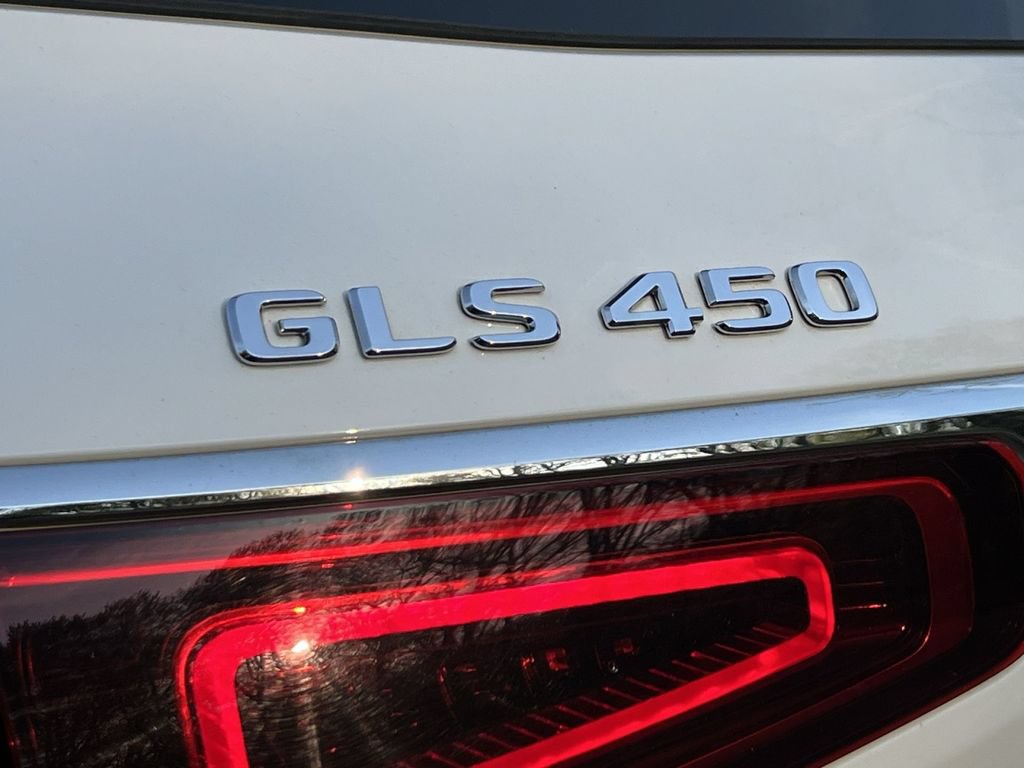 Used 2023 Mercedes-Benz GLS 450 4MATIC w/ AMG Line Exterior image 30