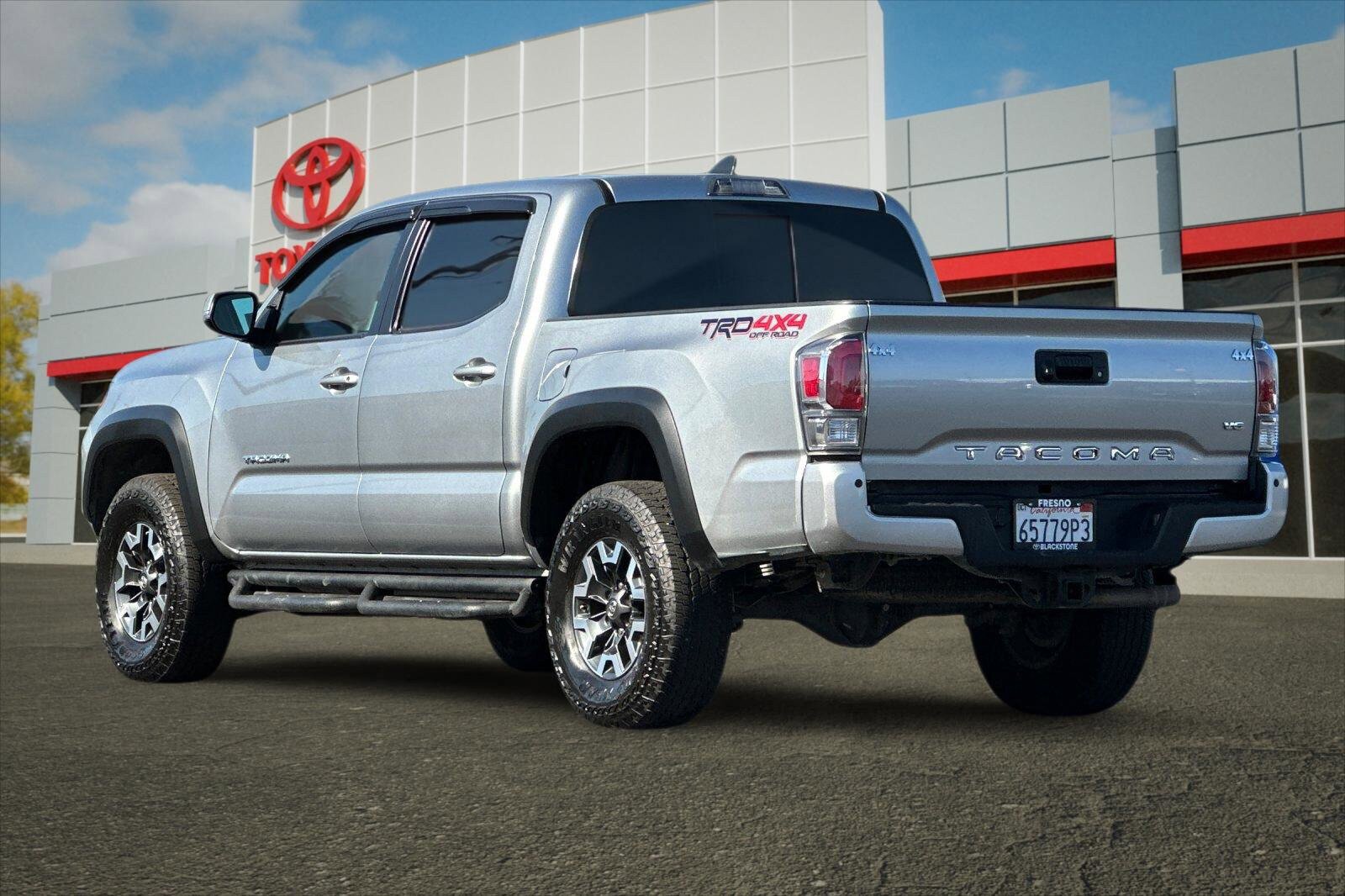 Certified 2023 Toyota Tacoma TRD Off-Road w/ Technology Package AWD/4WD image 5