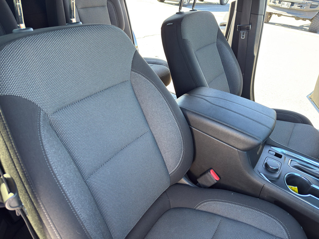 Used 2023 Chevrolet Traverse LT image 34