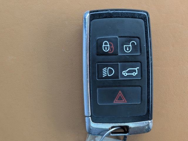 Certified 2020 Land Rover Defender 110 X AWD/4WD image 27