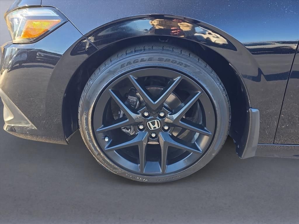 Used 2023 Honda Civic Sport image 9