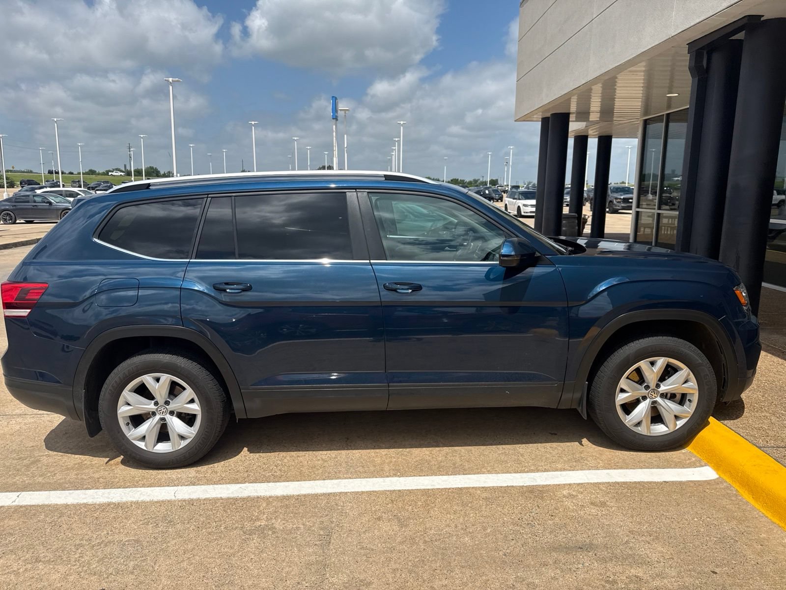 Used 2018 Volkswagen Atlas SE FWD image 5