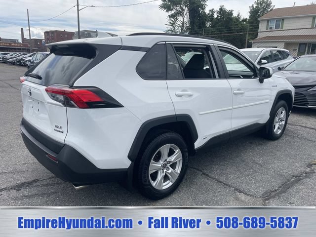 Used 2021 Toyota RAV4 XLE w/ Protection Package (TMS) AWD/4WD image 8