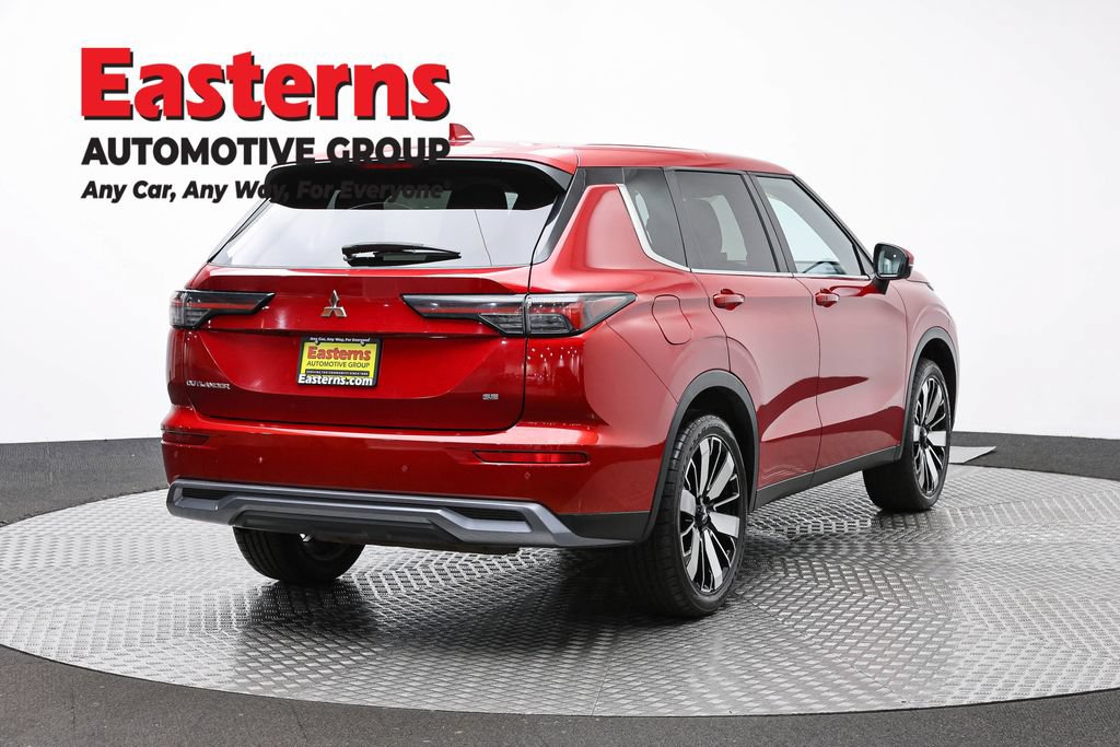 Used 2025 Mitsubishi Outlander SE AWD/4WD image 5