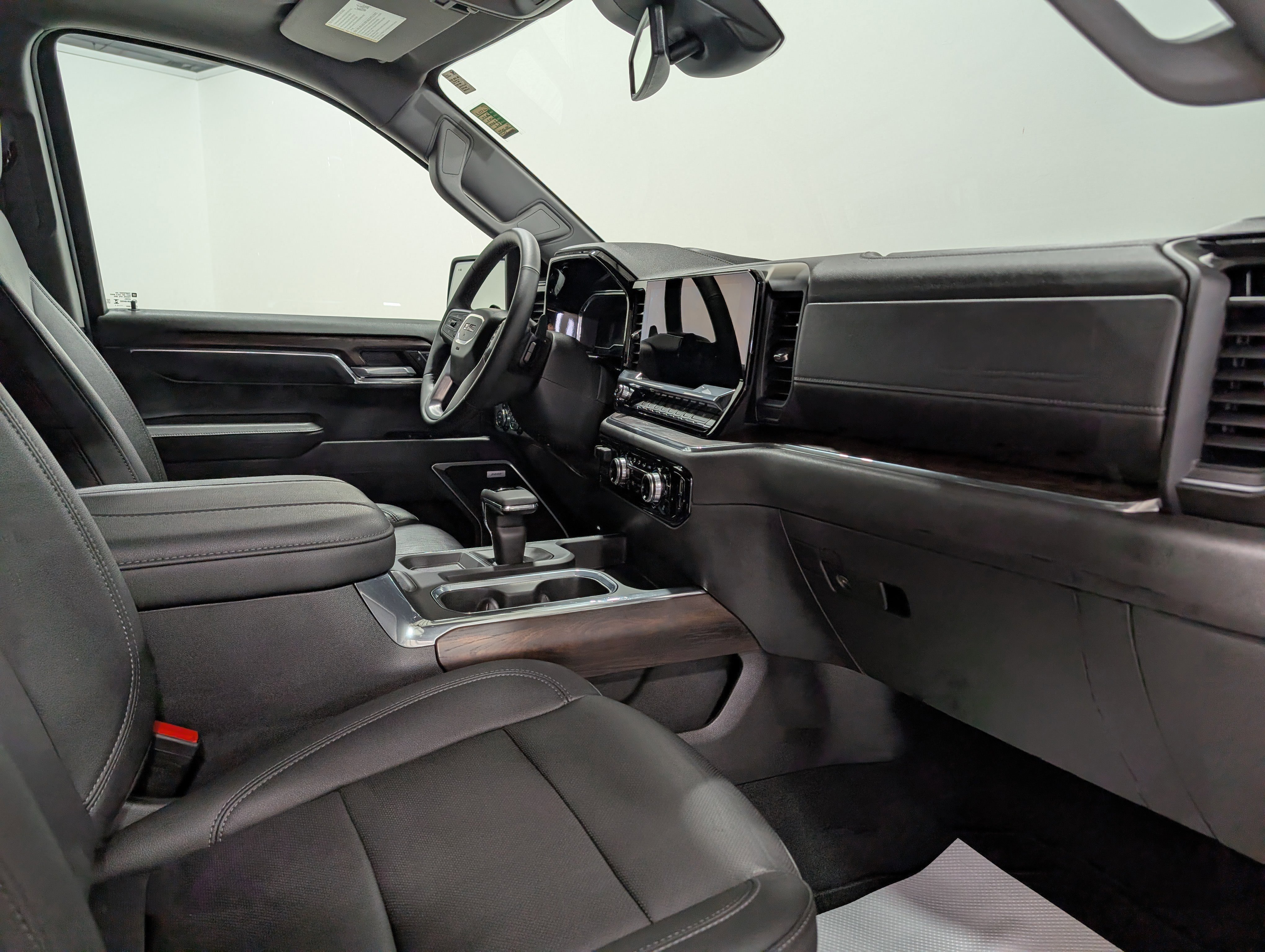 Used 2024 GMC Sierra 1500 SLT w/ SLT Premium Plus Package image 19