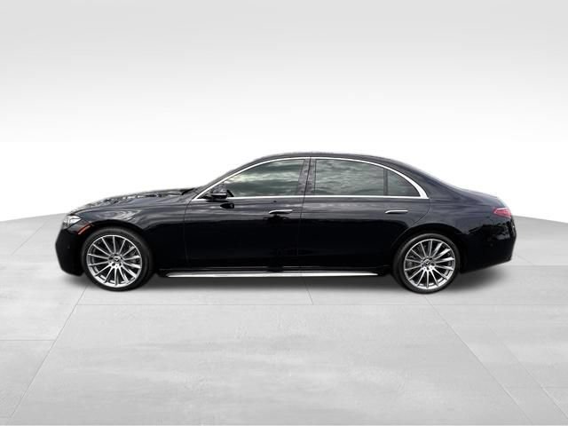Used 2022 Mercedes-Benz S 580 4MATIC Sedan image 3