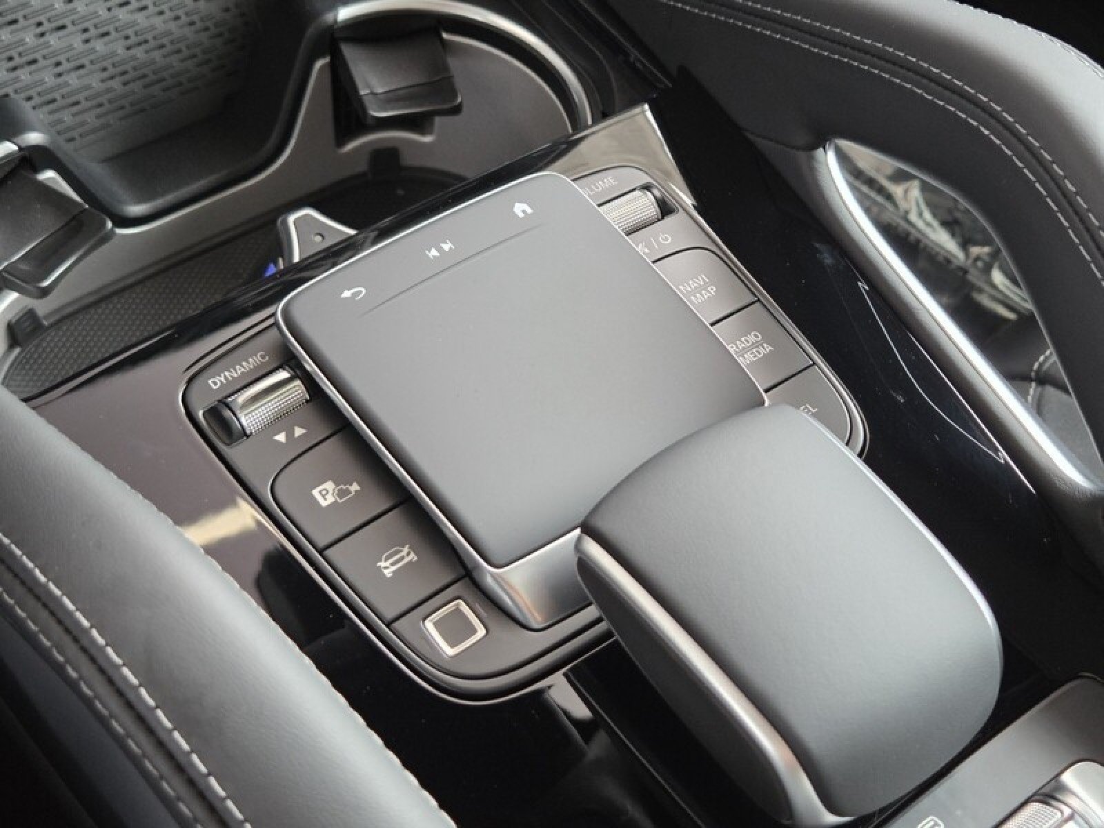 New 2026 Mercedes-Benz GLS 63 AMG 4MATIC image 27