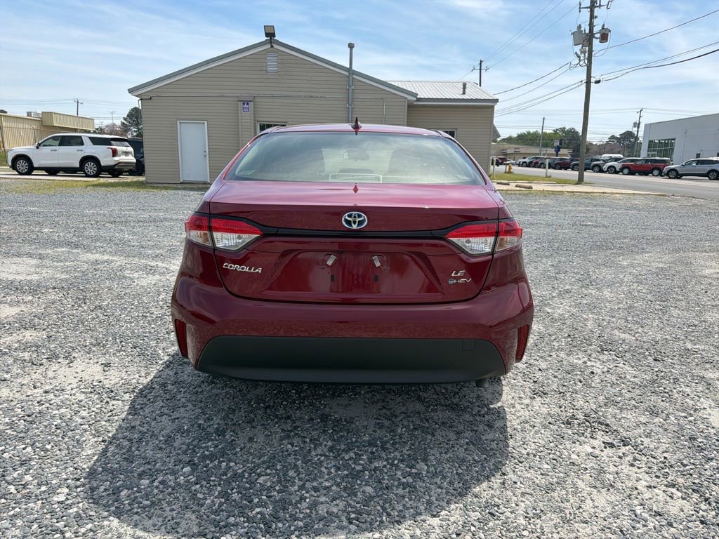 Used 2025 Toyota Corolla LE image 4