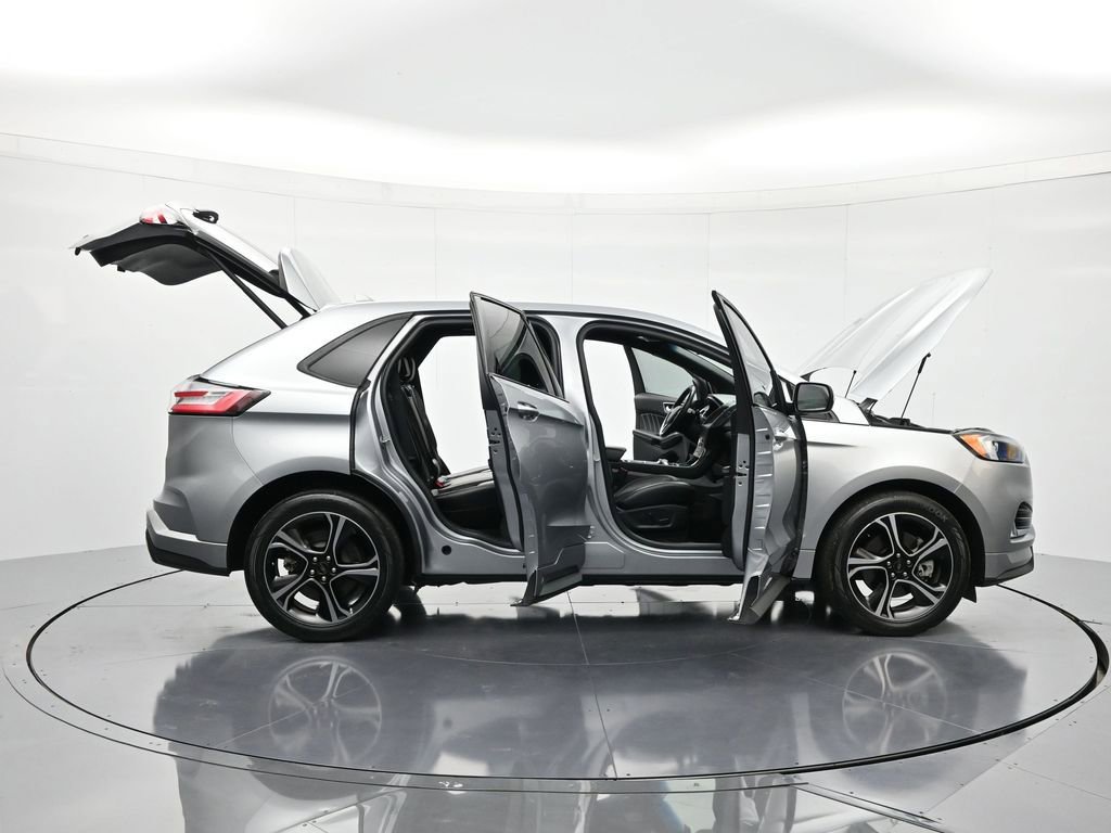 Used 2020 Ford Edge ST image 49
