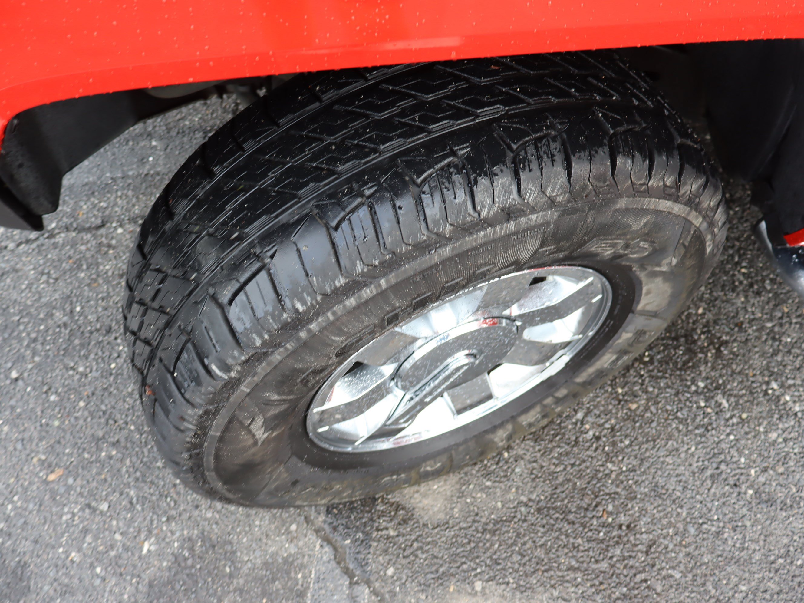 Used 2007 HUMMER H3 w/ Chrome Appearance Package AWD/4WD image 40
