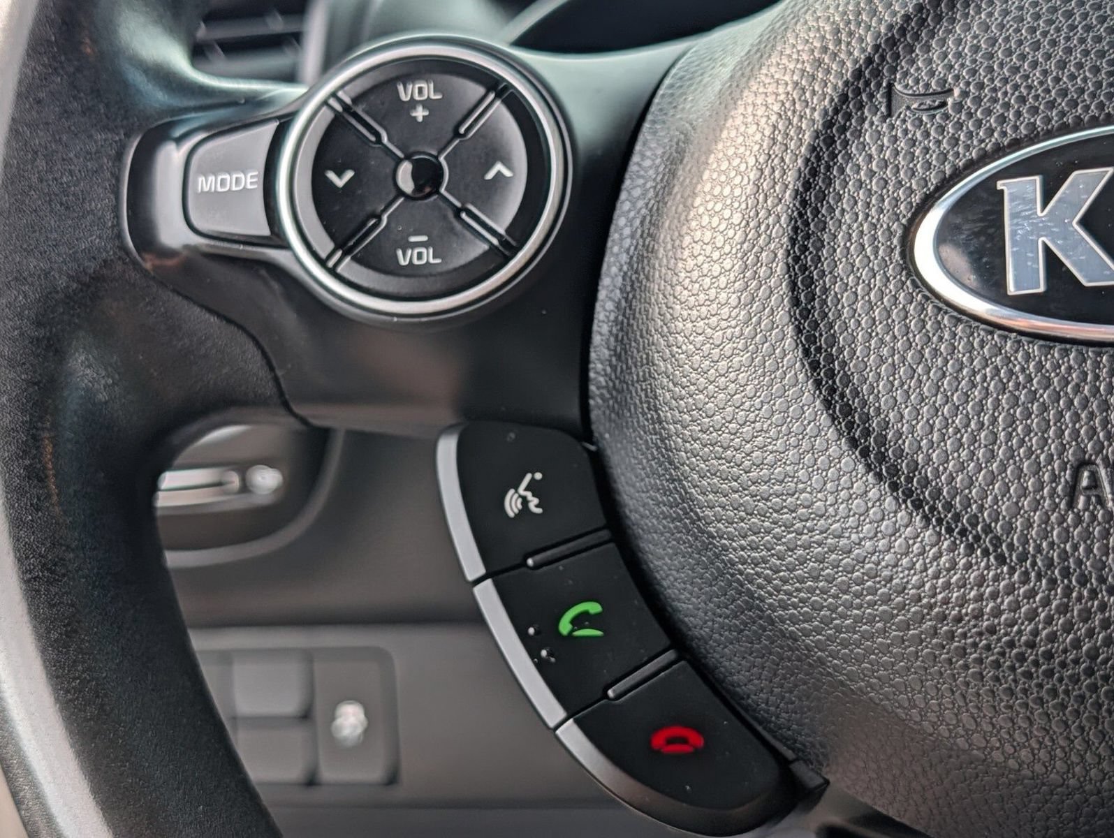 Used 2016 Kia Soul FWD image 24