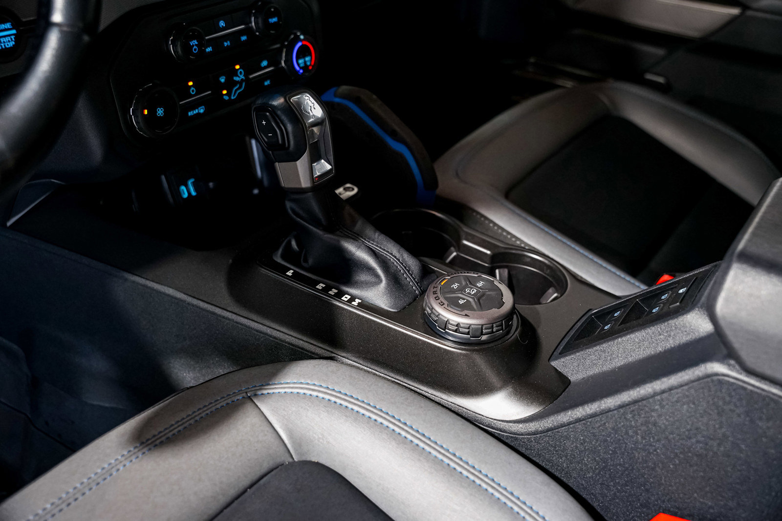 Used 2022 Ford Bronco Black Diamond image 18