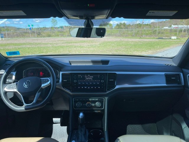 Used 2022 Volkswagen Atlas Cross Sport SE w/ Panoramic Sunroof Package AWD/4WD image 13